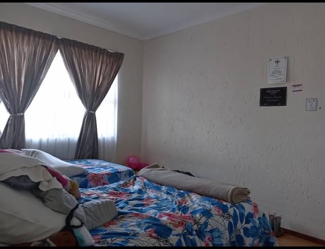 2 BEDROOM SECTIONAL TITLE FOR SALE IN BEYERS PARK